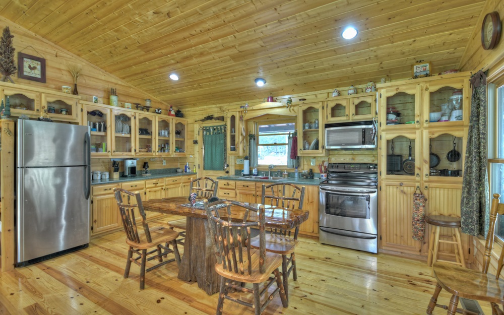 200 Uphill Road Blue Ridge, GA 30513 - Photo 4 of 4 Additional View