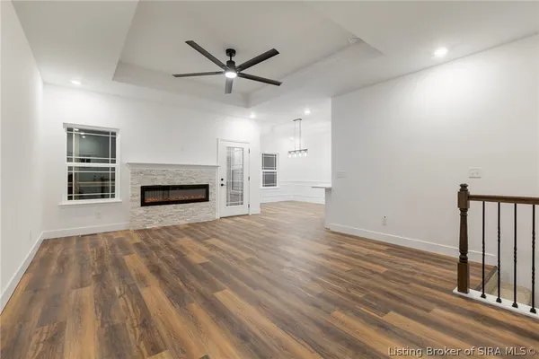 $369,900 | 422 Pine Dr Circle, Henryville, IN 47126