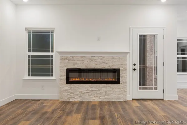 $369,900 | 422 Pine Dr Circle, Henryville, IN 47126