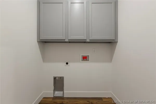 $369,900 | 422 Pine Dr Circle, Henryville, IN 47126