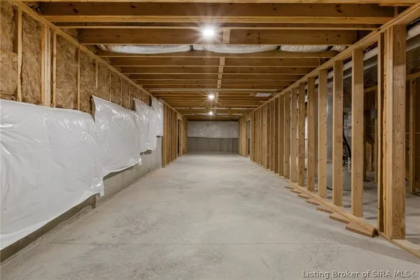 $369,900 | 422 Pine Dr Circle, Henryville, IN 47126