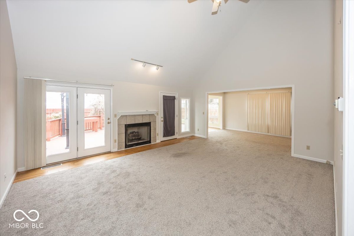 2888 Prairie Stream Way Columbus, IN 47203 - Photo 4 of 36 Gallery Image 4