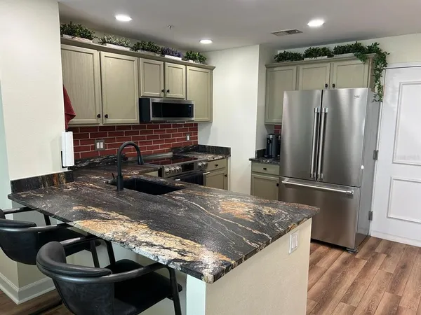 $2,800 | 345 Bayshore Boulevard, Unit 609, Tampa, FL 33606