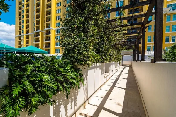 $2,800 | 345 Bayshore Boulevard, Unit 609, Tampa, FL 33606