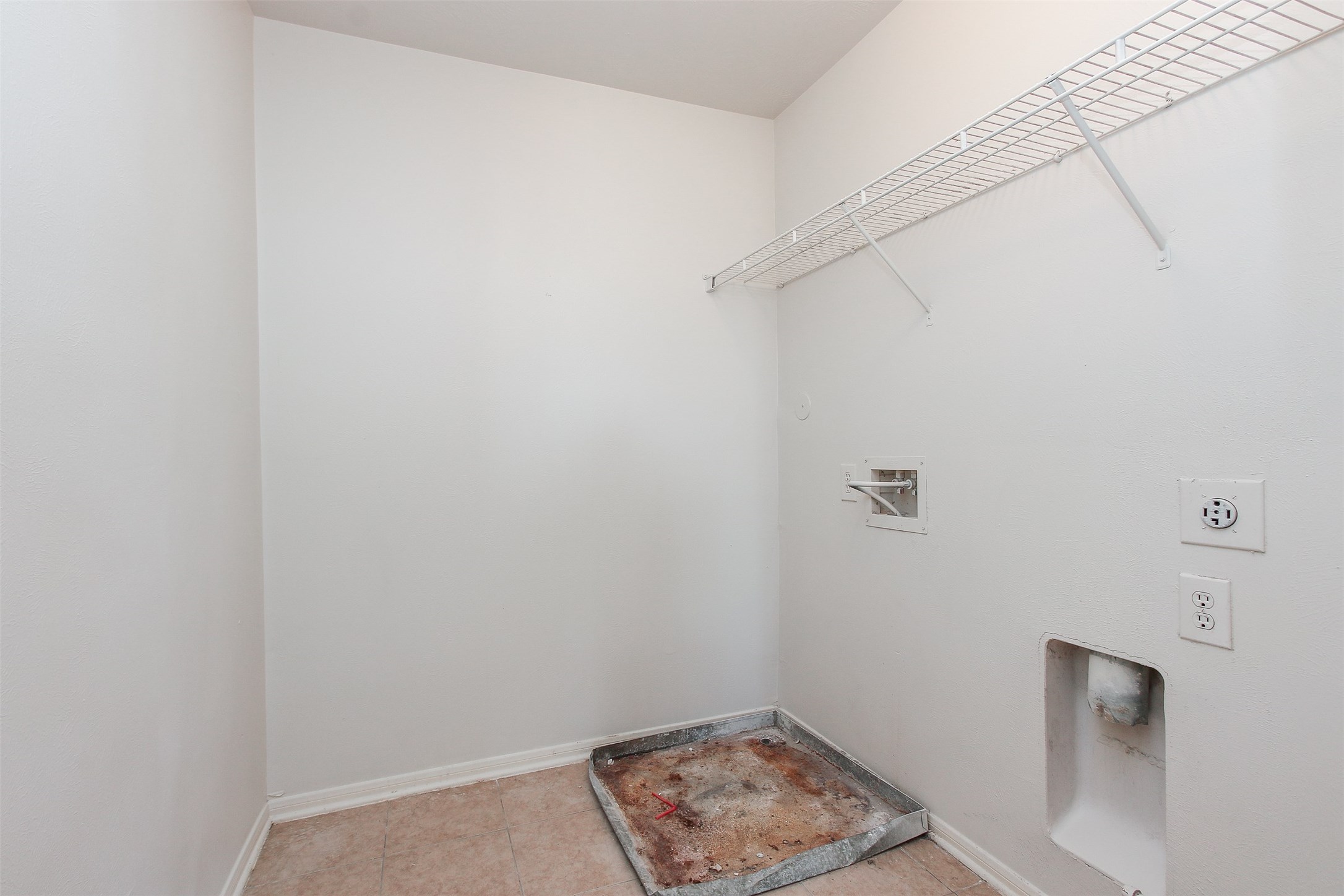 6103 Menor Crest Drive Spring, TX 77388 - Photo 33 of 41 Laundry room upstairs