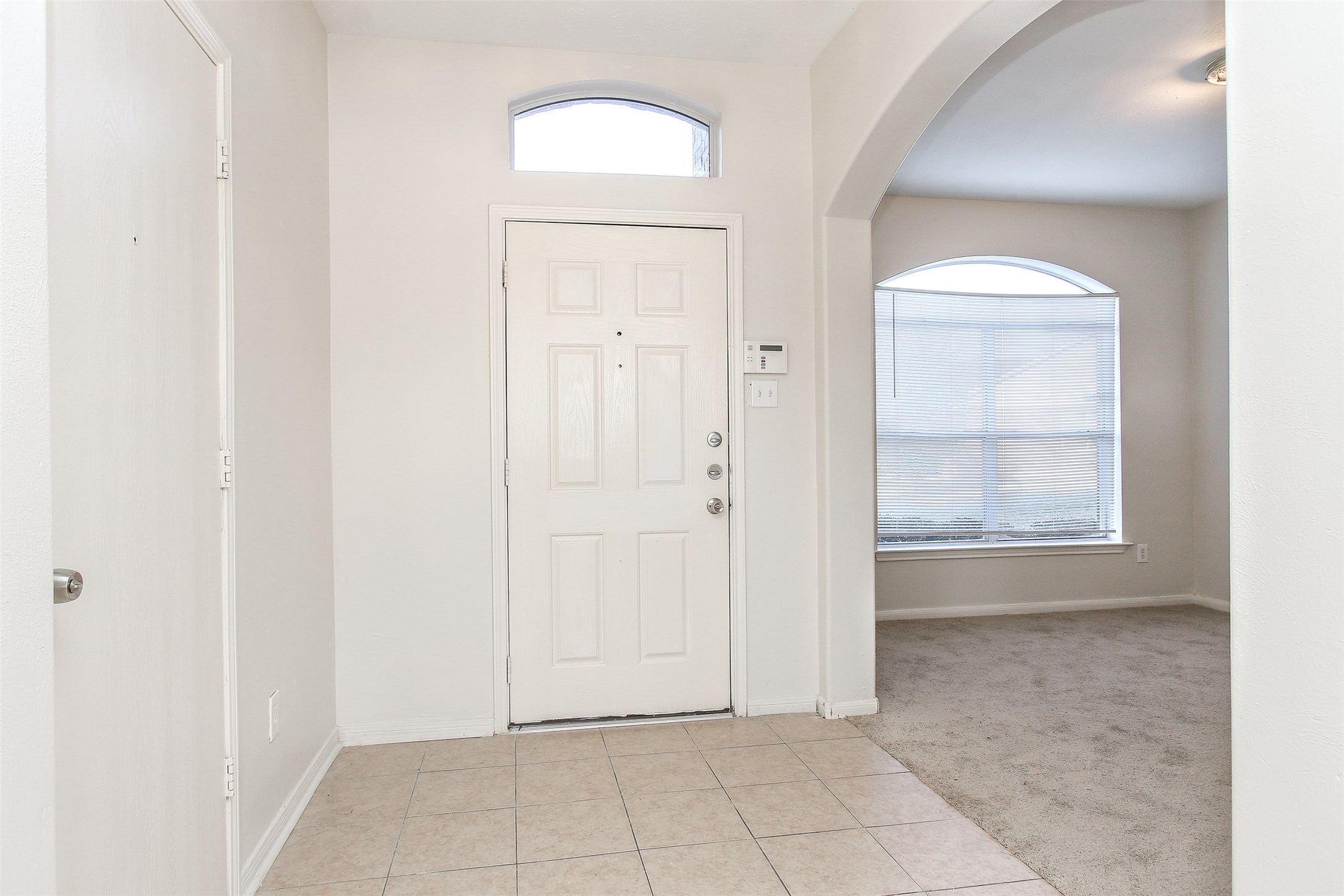 6103 Menor Crest Drive Spring, TX 77388 - Photo 5 of 41 Formal dining just off the foyer