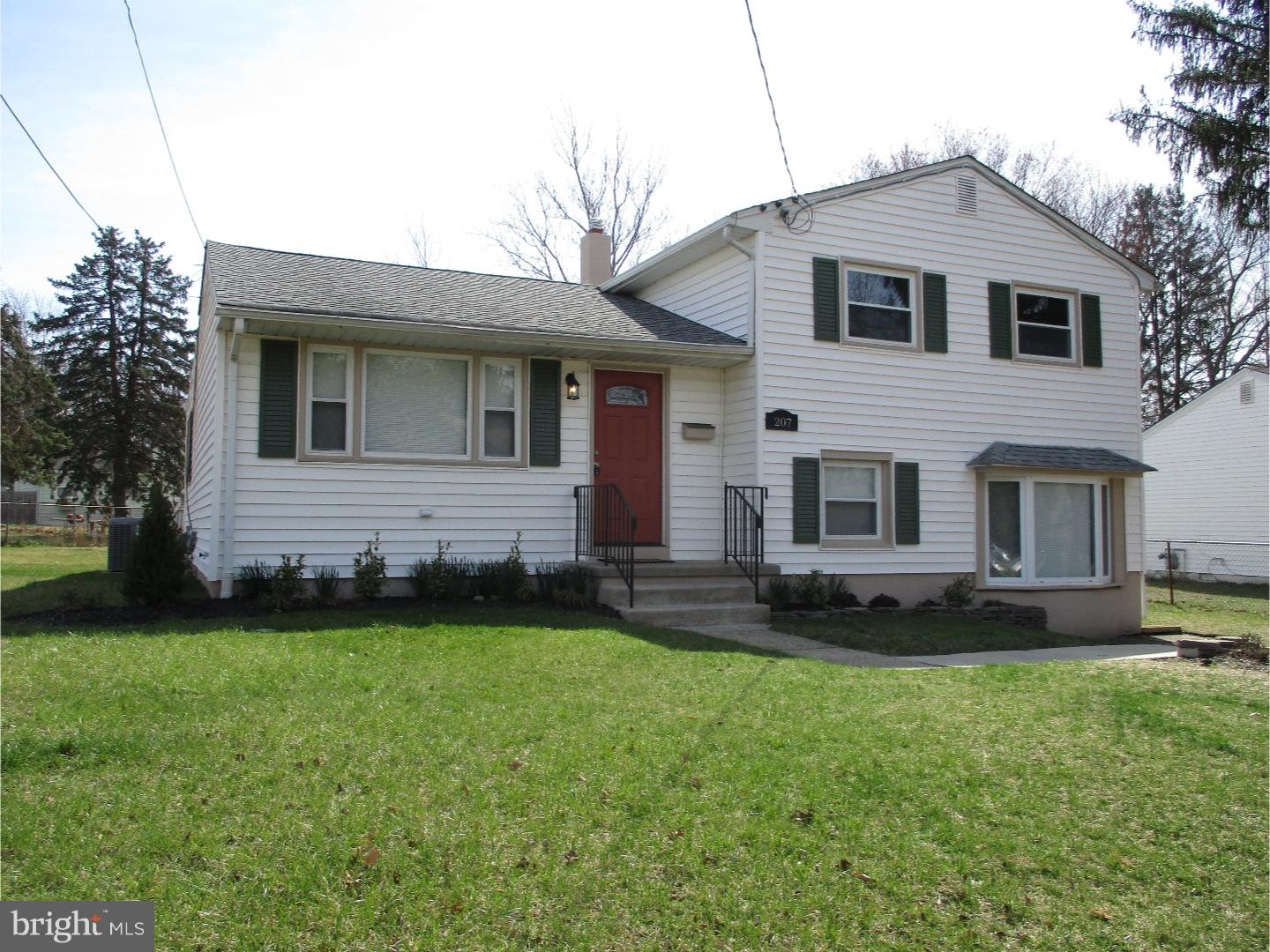 207 Dale Place Lindenwold, NJ 08021 - Photo 1 of 15 Gallery Image 1