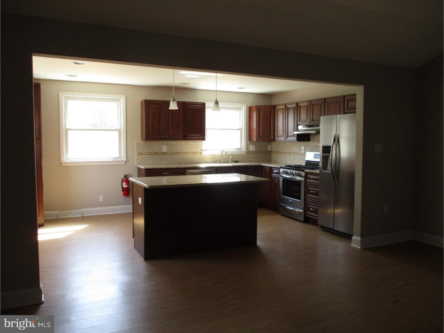 207 Dale Place Lindenwold, NJ 08021 - Photo 5 of 15 Gallery Image 5