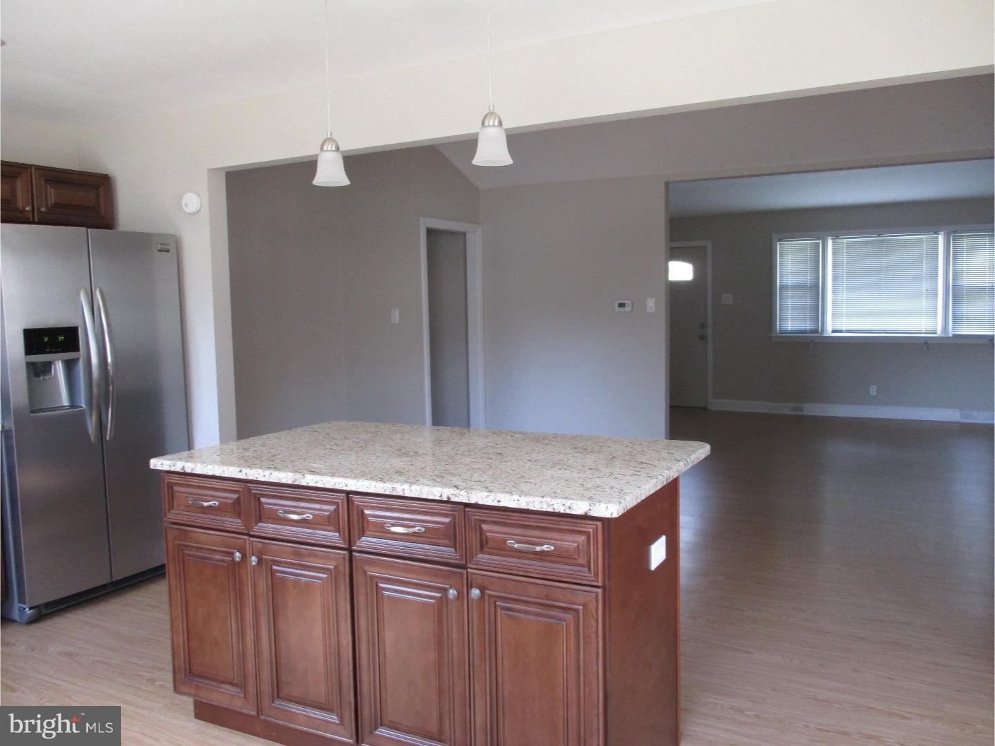 207 Dale Place Lindenwold, NJ 08021 - Photo 6 of 15 Gallery Image 6