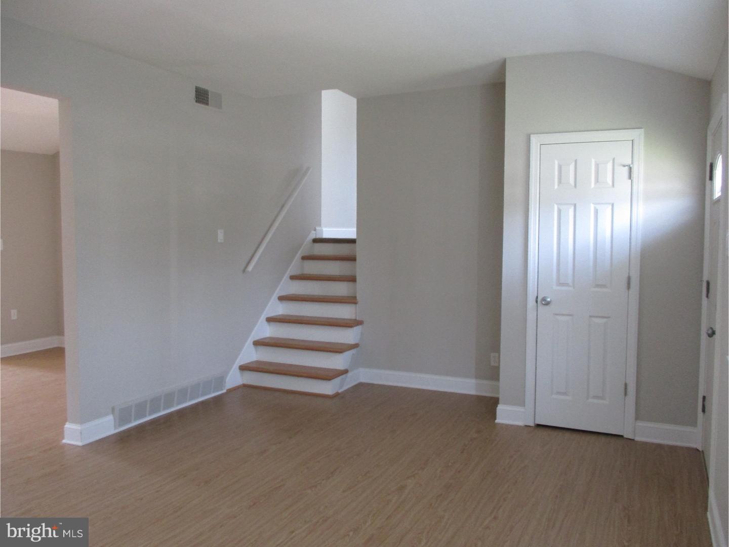 207 Dale Place Lindenwold, NJ 08021 - Photo 7 of 15 Gallery Image 7