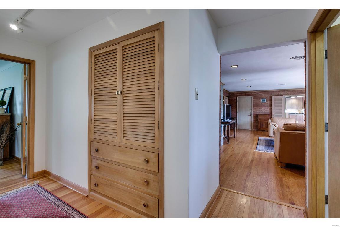 11834 Conway Road St. Louis, MO 63131 - Photo 14 of 19