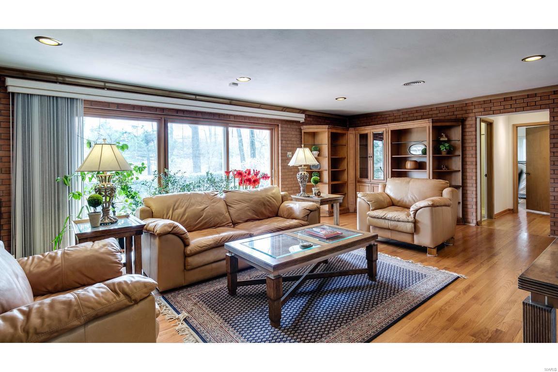 11834 Conway Road St. Louis, MO 63131 - Photo 4 of 19