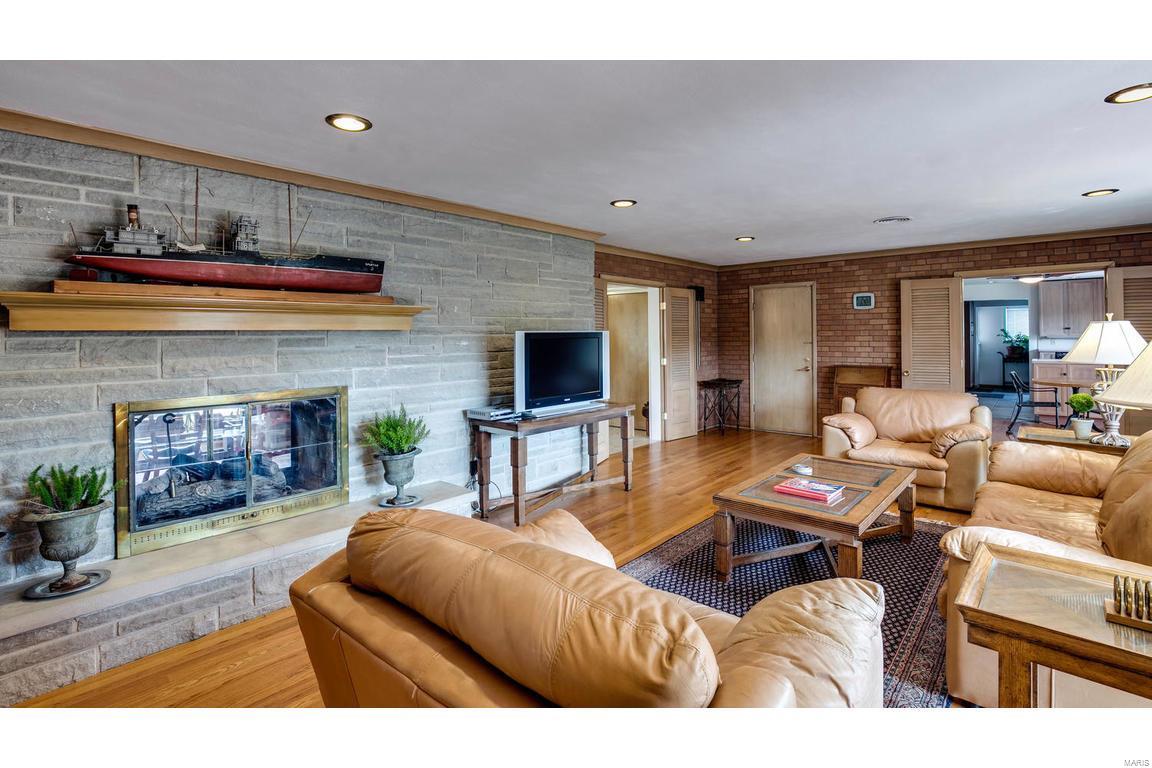 11834 Conway Road St. Louis, MO 63131 - Photo 5 of 19