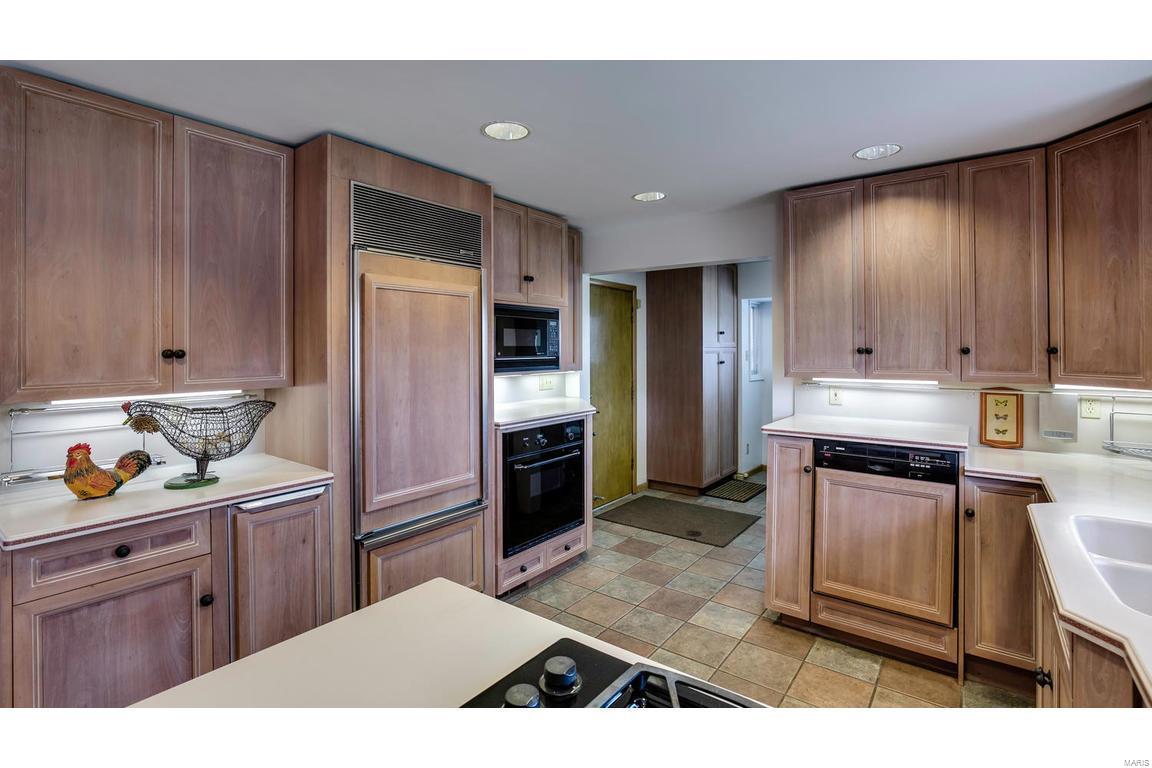 11834 Conway Road St. Louis, MO 63131 - Photo 9 of 19