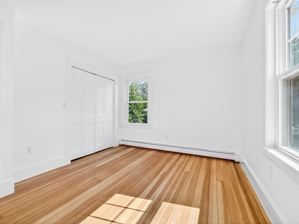 39 Twitchell Street Wellesley, MA 02482 - Photo 15 of 37