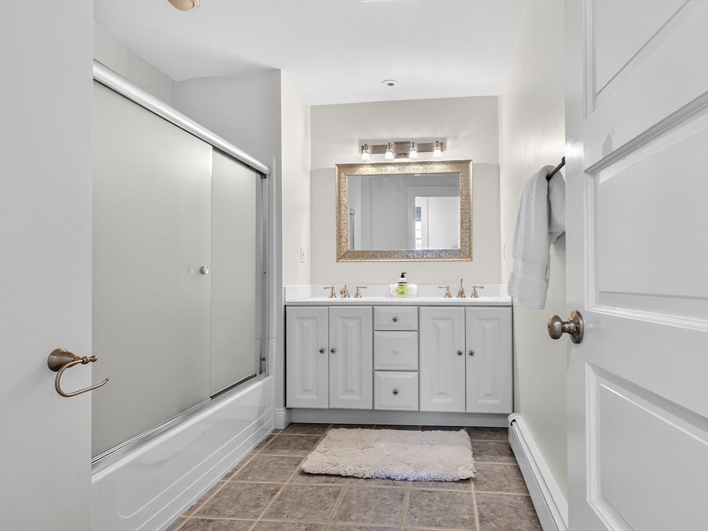 39 Twitchell Street Wellesley, MA 02482 - Photo 16 of 37