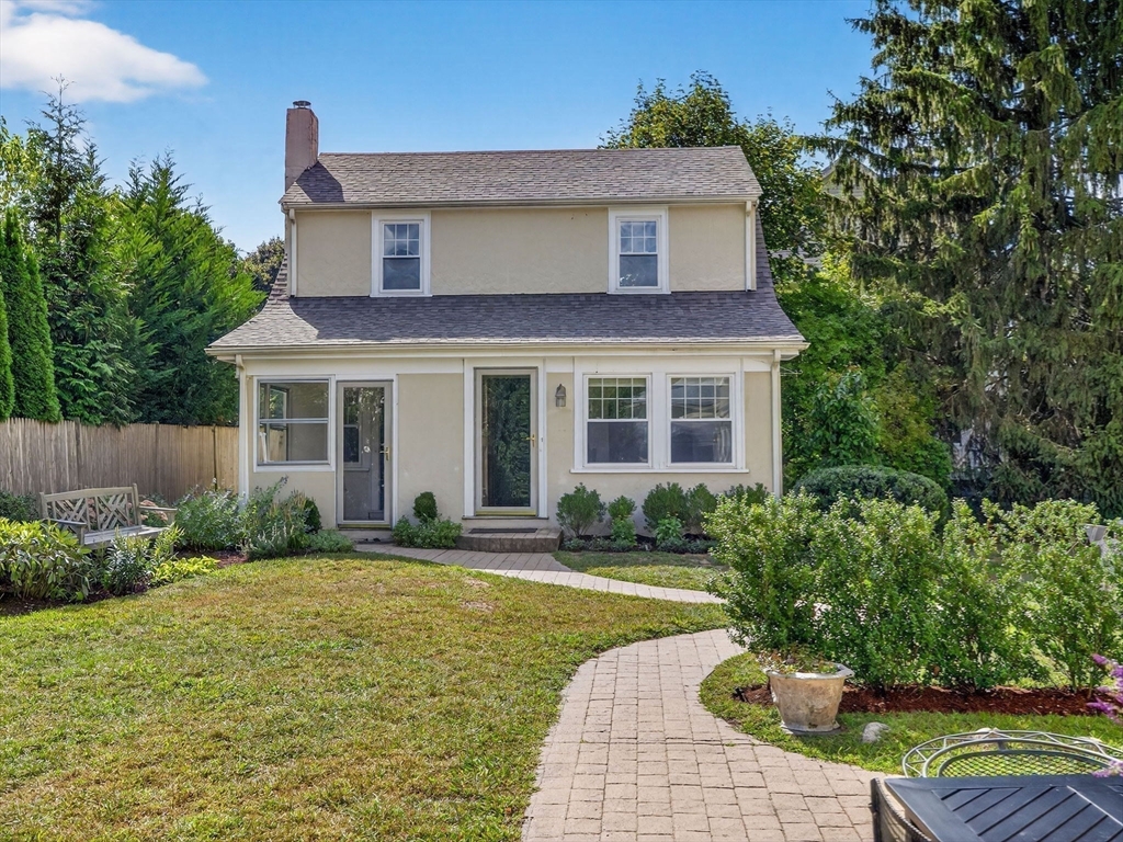 39 Twitchell Street Wellesley, MA 02482 - Photo 26 of 37