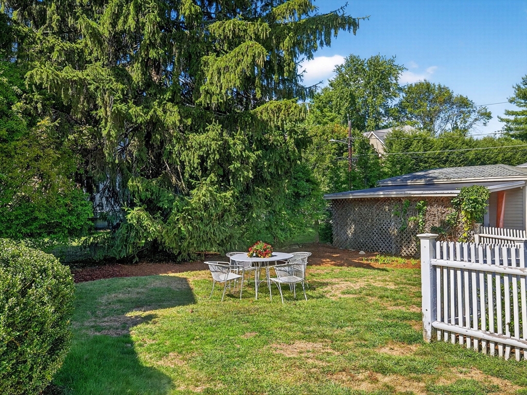 39 Twitchell Street Wellesley, MA 02482 - Photo 36 of 37