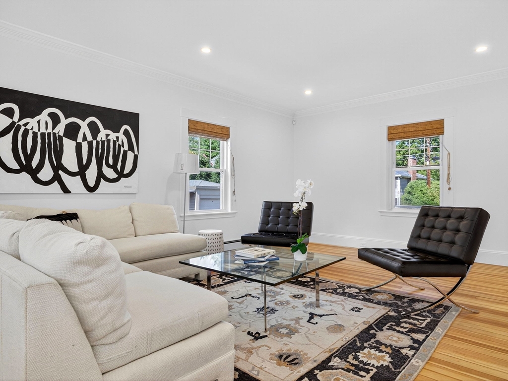 39 Twitchell Street Wellesley, MA 02482 - Photo 6 of 37