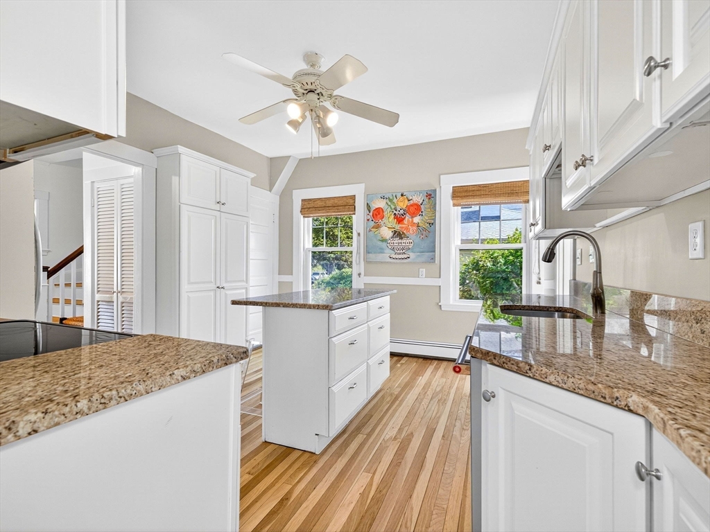 39 Twitchell Street Wellesley, MA 02482 - Photo 9 of 37