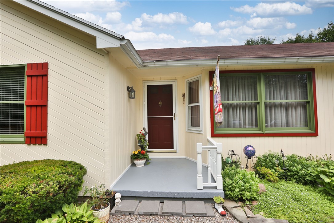 346 Palmer Road Riga, NY 14428 - Photo 4 of 46