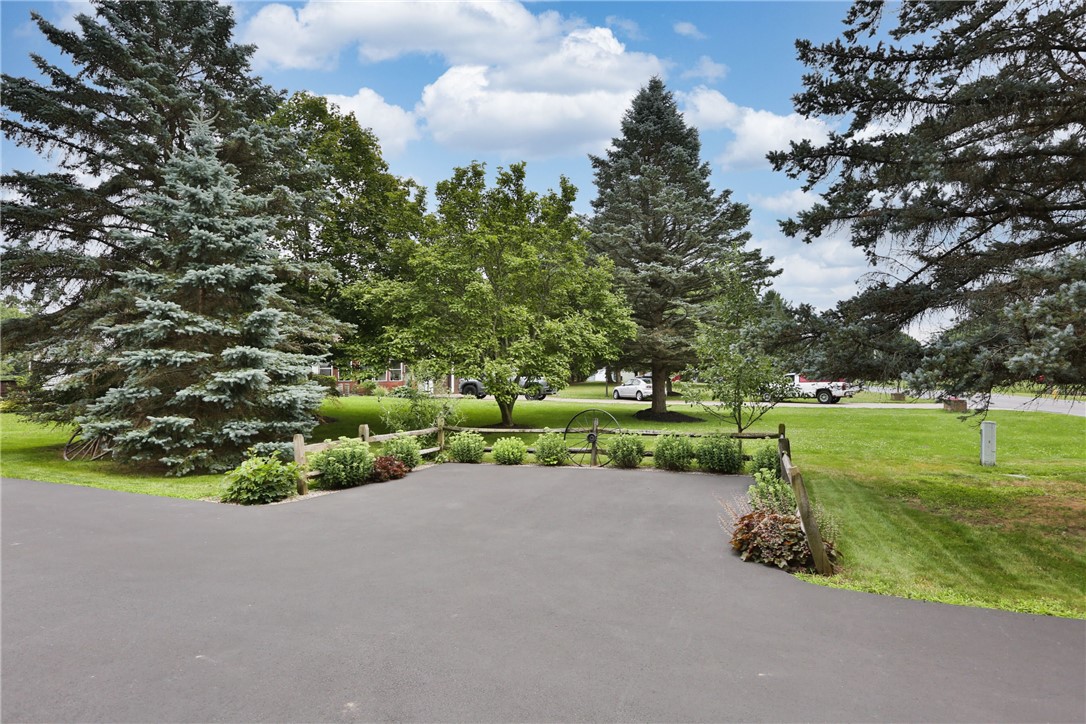 346 Palmer Road Riga, NY 14428 - Photo 7 of 46