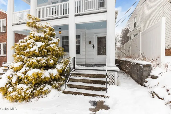 $2,000 | 106 North Pine Avenue, Albany, NY 12203