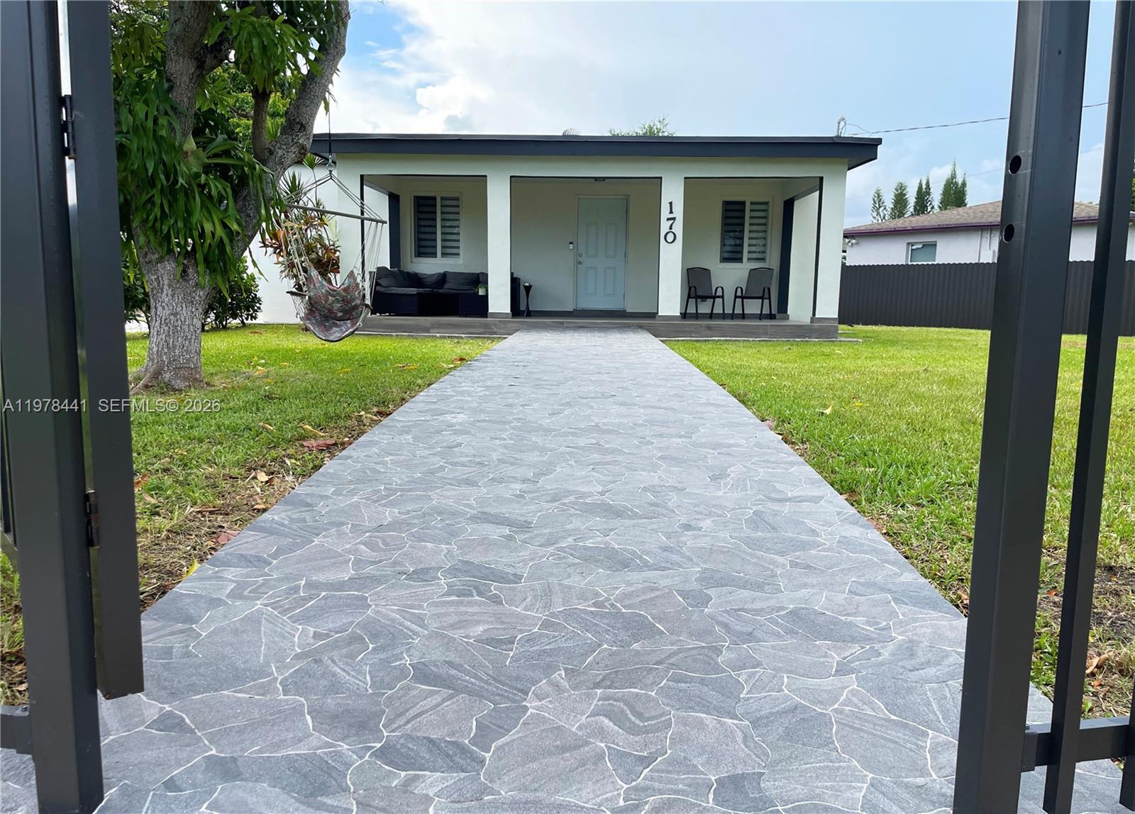 170 Southwest 63rd Court Miami, FL 33144 - Photo 4 of 29