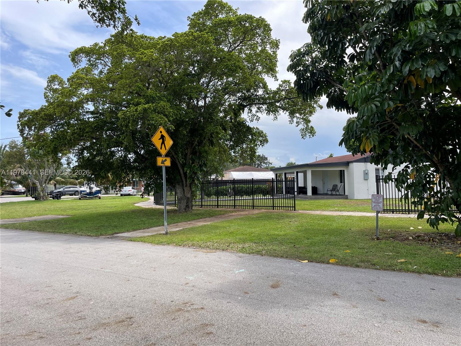 170 Southwest 63rd Court Miami, FL 33144 - Photo 5 of 29