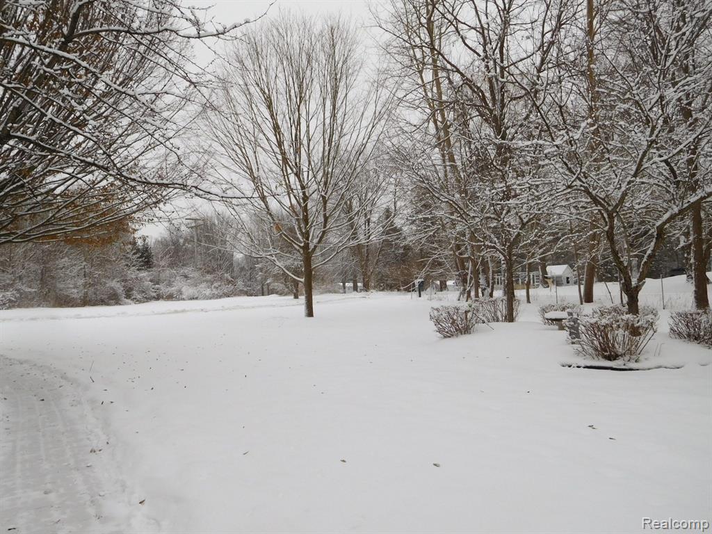 1590 West Leonard Road Leonard, MI 48367 - Photo 5 of 24