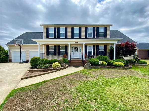 $2,400 | 3705 Lockerbie Court, Fayetteville, NC 28306