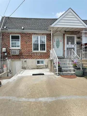$818,000 | 47-32 207th Street | Bayside