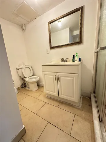 $818,000 | 47-32 207th Street | Bayside