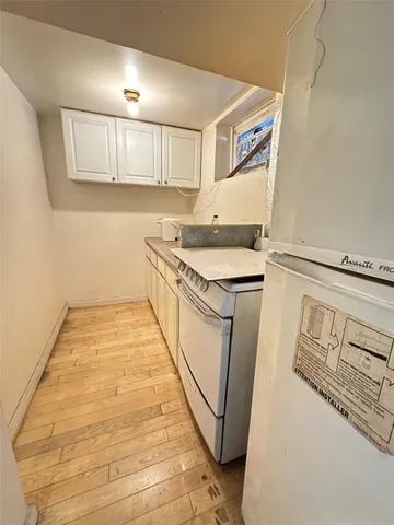 $818,000 | 47-32 207th Street | Bayside