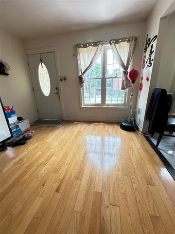 $818,000 | 47-32 207th Street | Bayside