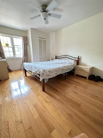 $818,000 | 47-32 207th Street | Bayside