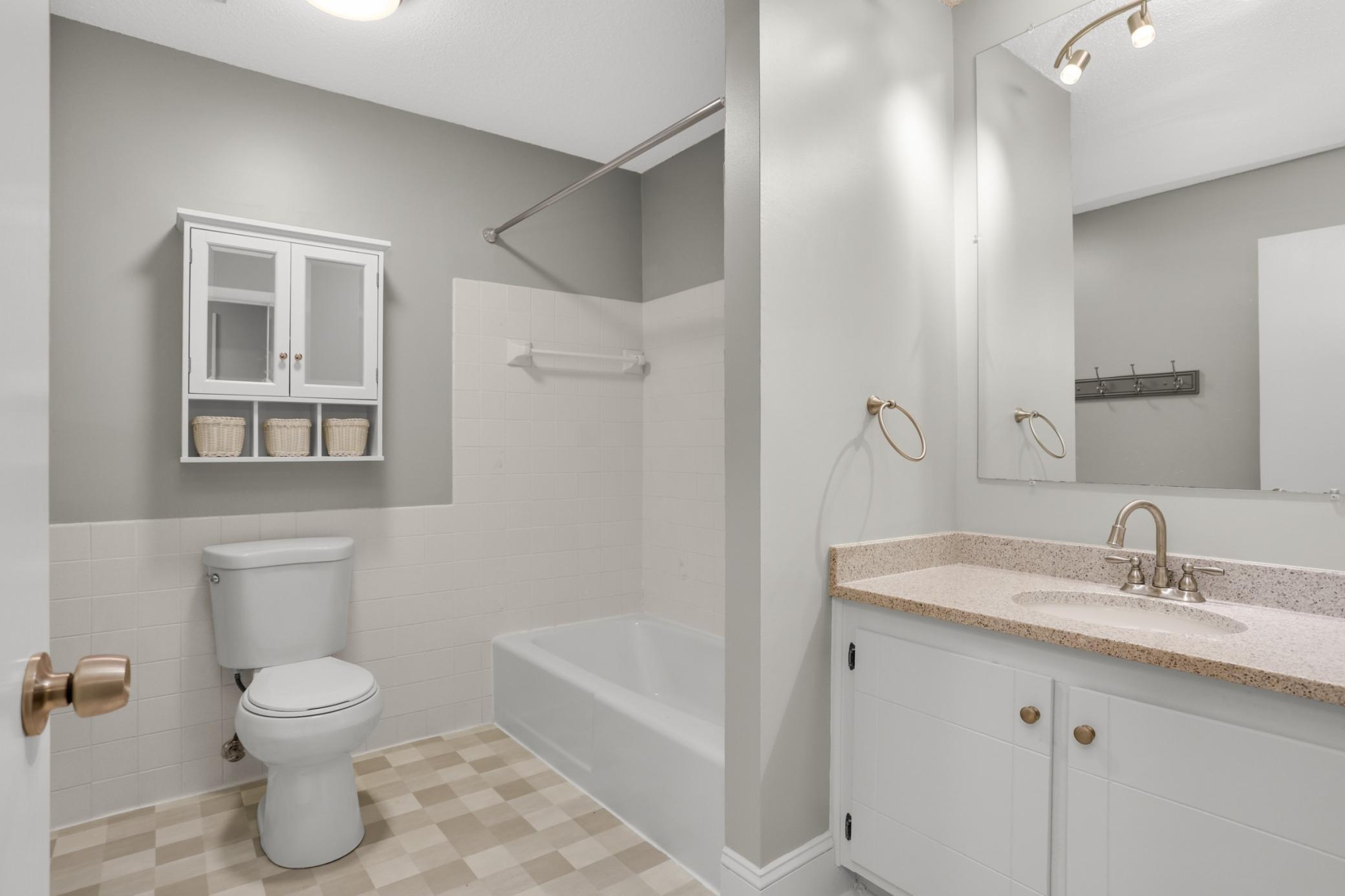 3914 Foss Road, Unit 101 St. Anthony, MN 55421 - Photo 19 of 27 Gallery Image 19