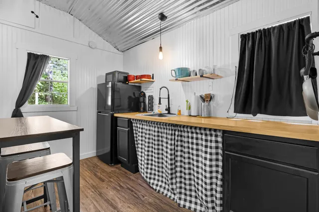 $189,900 | 129 County Road 3160, Colmesneil, TX 75938