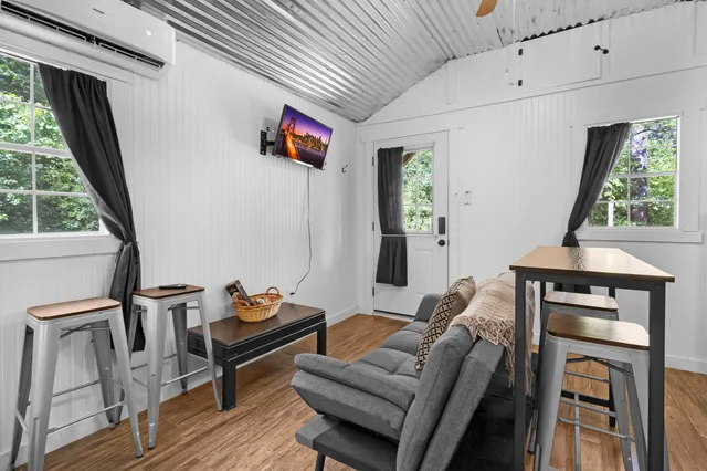 $189,900 | 129 County Road 3160, Colmesneil, TX 75938