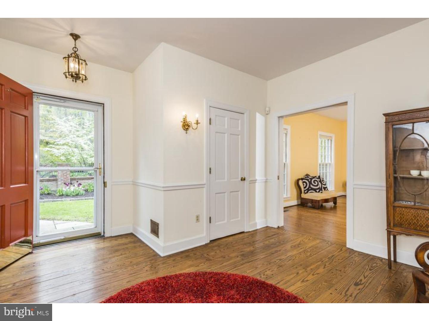 33 Stuart Close Princeton, NJ 08540 - Photo 4 of 25 Gallery Image 4