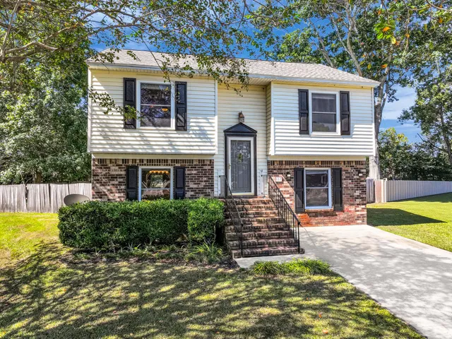 $319,900 | 117 Totem Court, Summerville, SC 29486