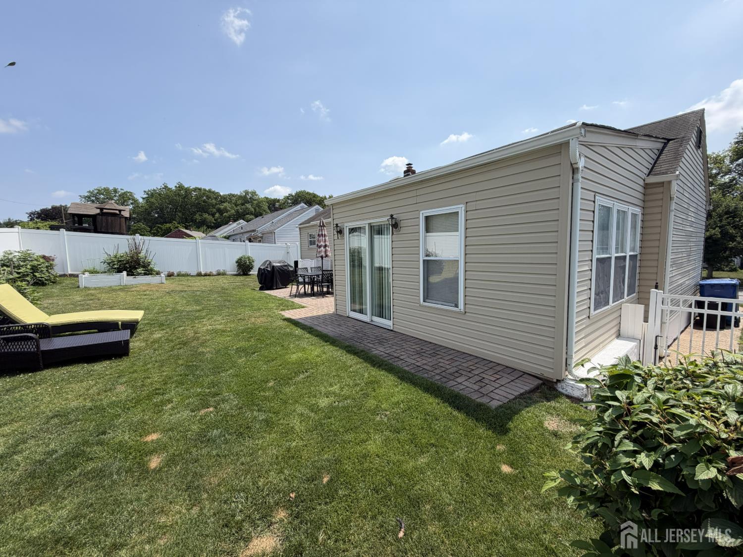 36 Maplewood Avenue Colonia, NJ 07067 - Photo 9 of 30