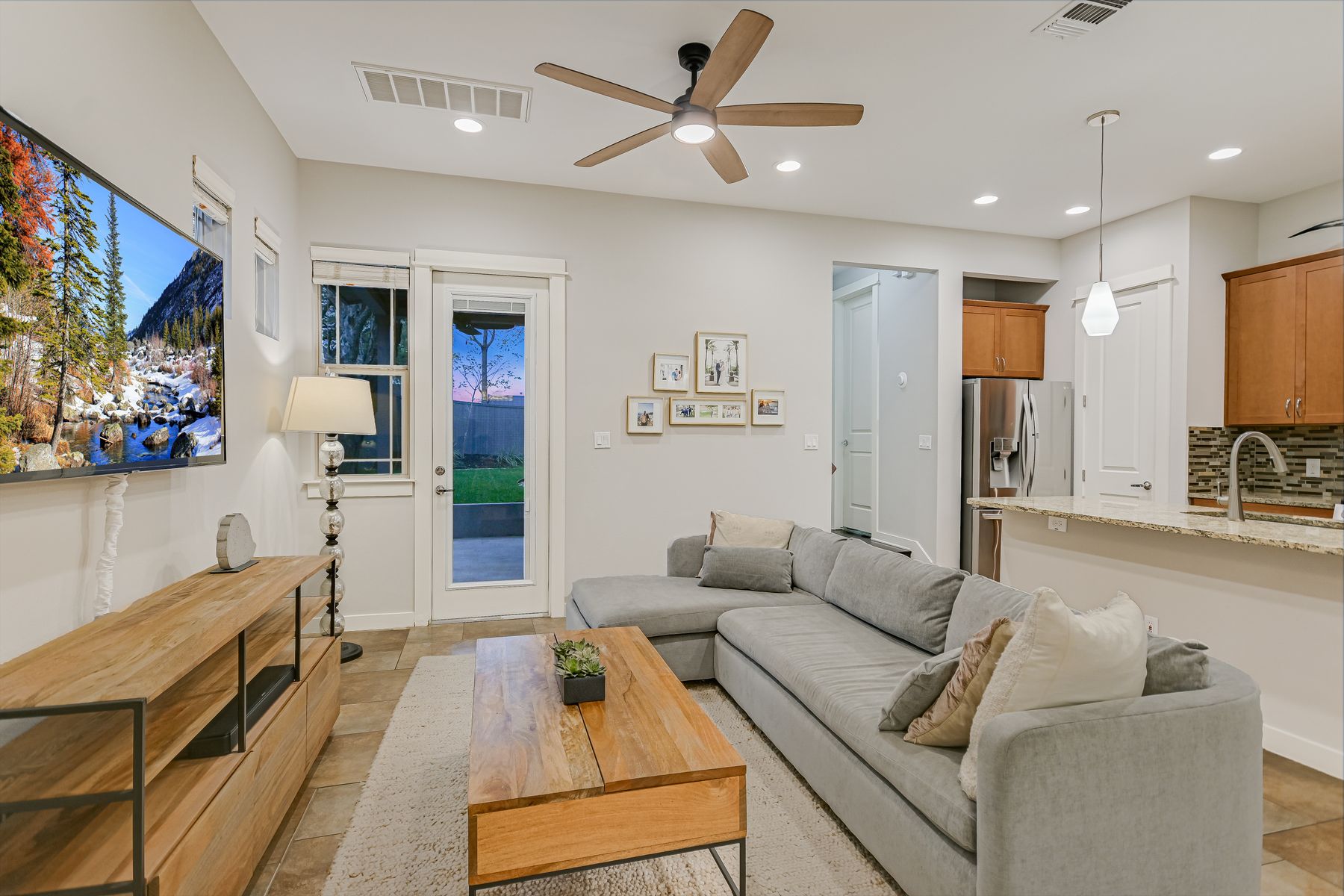 2206 Schriber Street, Unit B Austin, TX 78704 - Photo 3 of 20