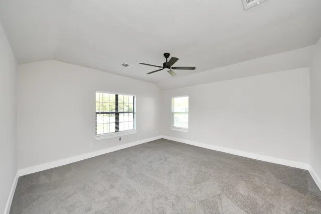 $2,395 | 2954 County Road 855, Alvin, TX 77511