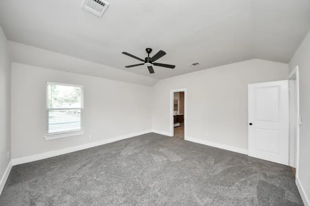 $2,395 | 2954 County Road 855, Alvin, TX 77511