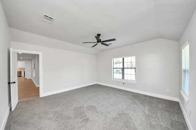 $2,395 | 2954 County Road 855, Alvin, TX 77511