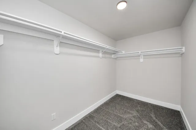 $2,395 | 2954 County Road 855, Alvin, TX 77511