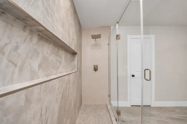 $2,395 | 2954 County Road 855, Alvin, TX 77511