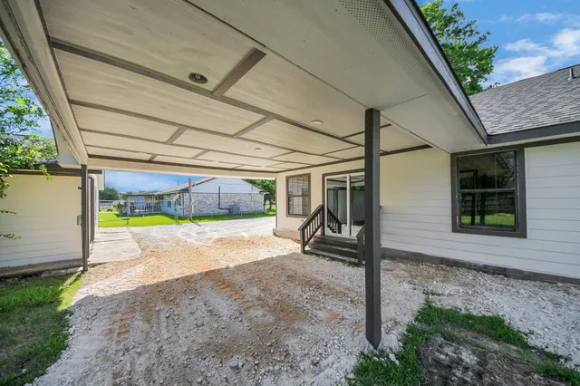 $2,395 | 2954 County Road 855, Alvin, TX 77511
