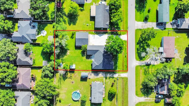 $2,395 | 2954 County Road 855, Alvin, TX 77511